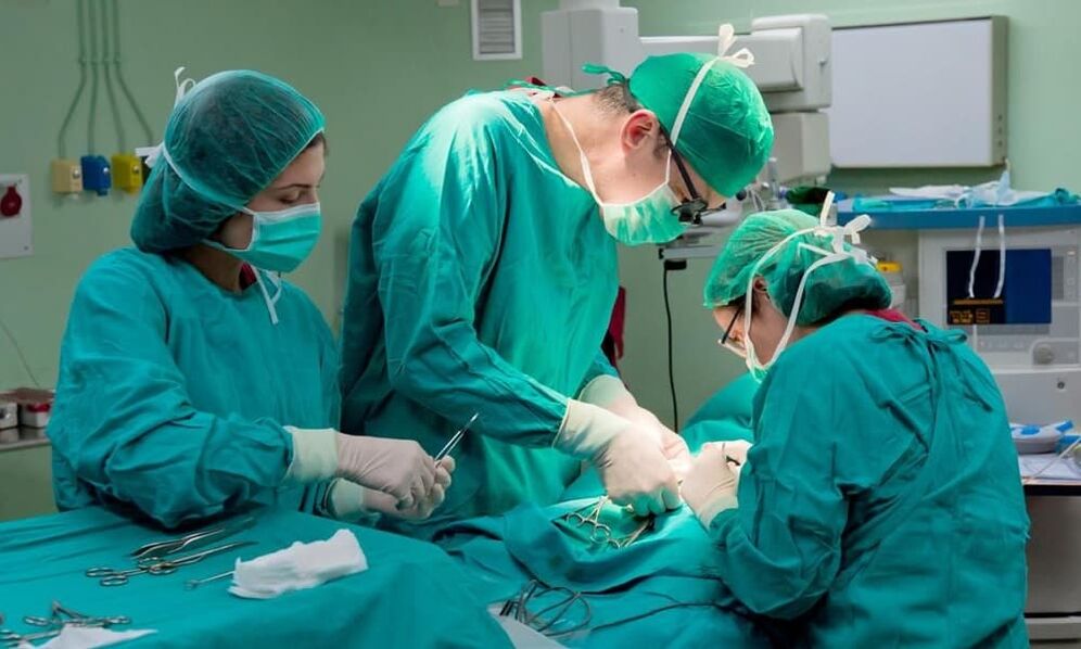 Des dommages graves à la vessie nécessitent une intervention chirurgicale